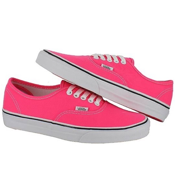 Vans Shoes - SOLD 💕NWT Vans Era Unisex Classic Canvas Low Top Lace Up Sneaker